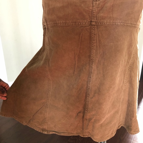 Ralph Lauren Corduroy Fit Flair MIDI Skirt with back buckle - Picture 4 of 4